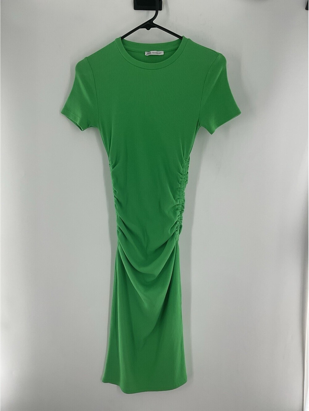 Zara Women’s Size Medium Short Sleeved Green Dress Midi 138